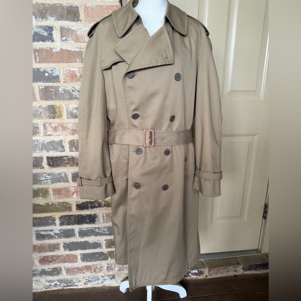 Vintage London Fog Tan Trench Coat Removable Zipped Lining Sz 44R Large - Picture 12 of 12